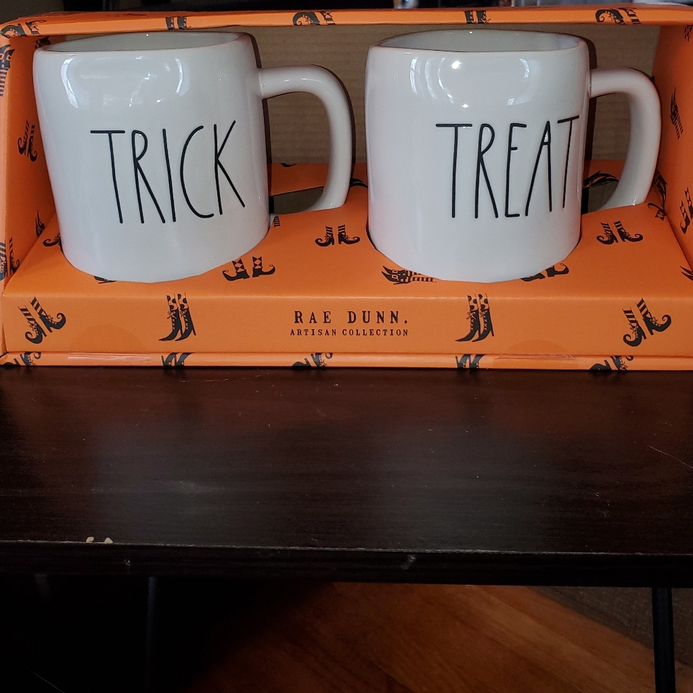 Rae Dunn Trick and Treat coffee mug set NIB